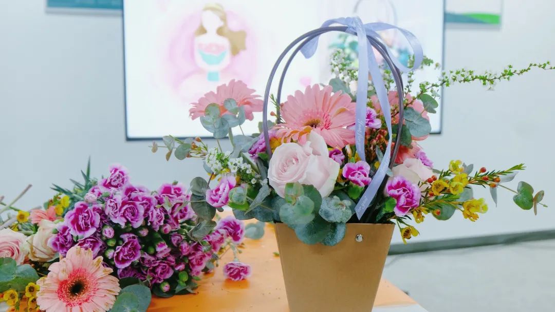 3.8女神節 | 愿你芳華自在，笑靨如花